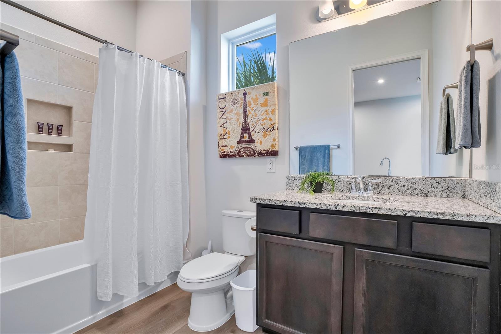 Image 14 of 25 For 8285 Lindahl Alley