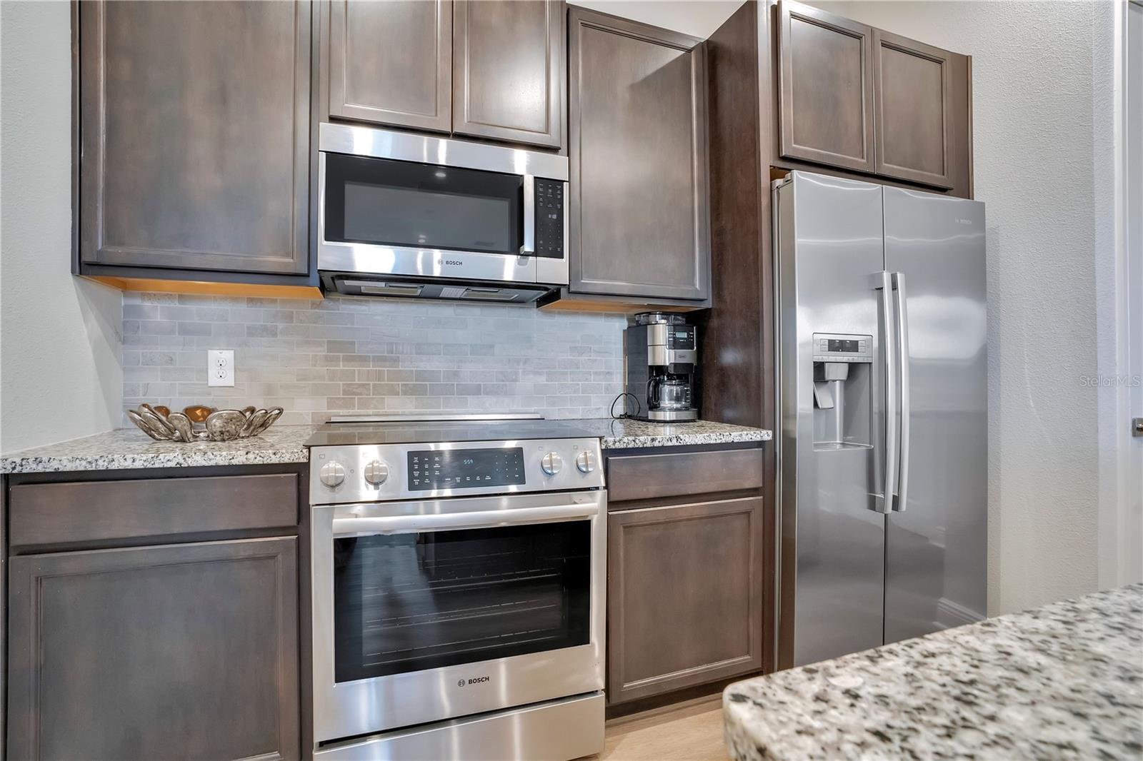 Image 3 of 25 For 8285 Lindahl Alley