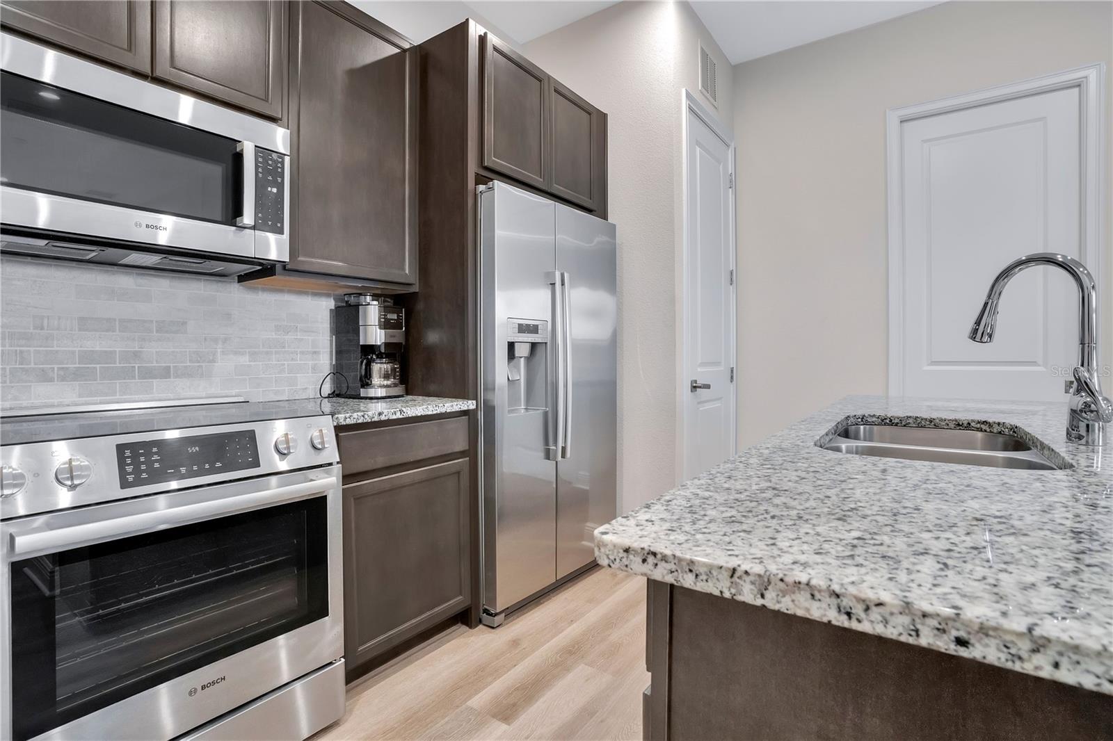 Image 8 of 25 For 8285 Lindahl Alley