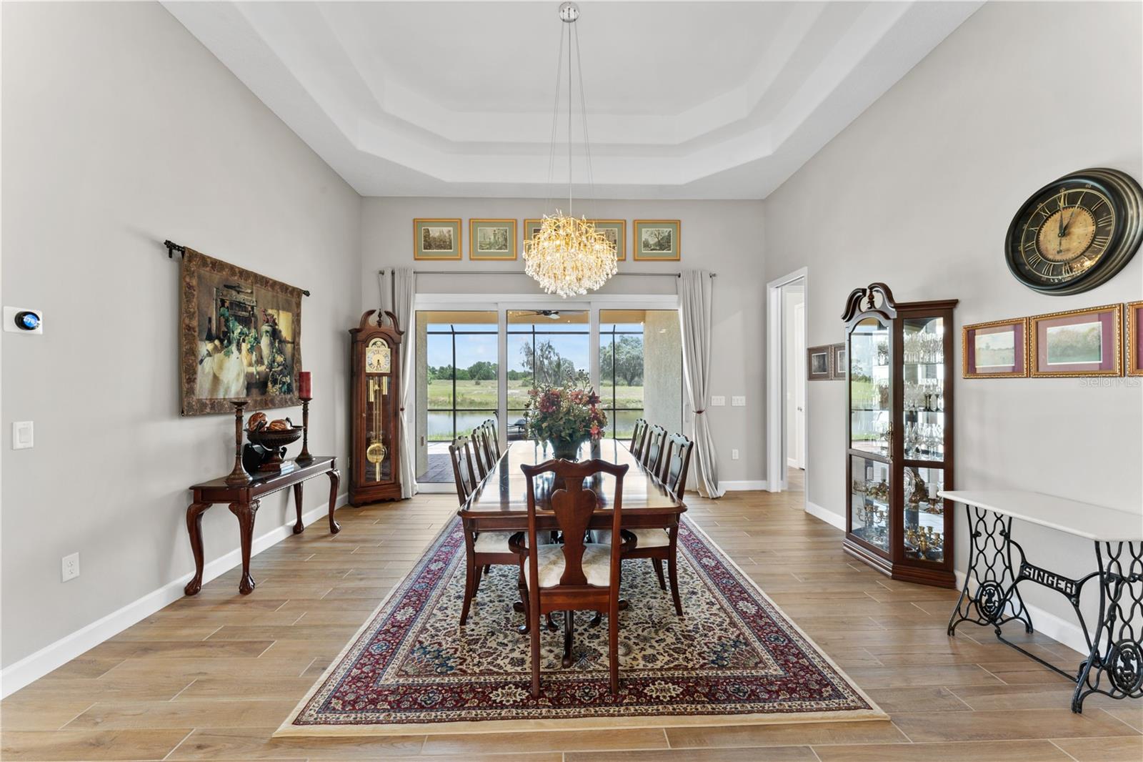 Image 17 of 57 For 215 Hampton Loop