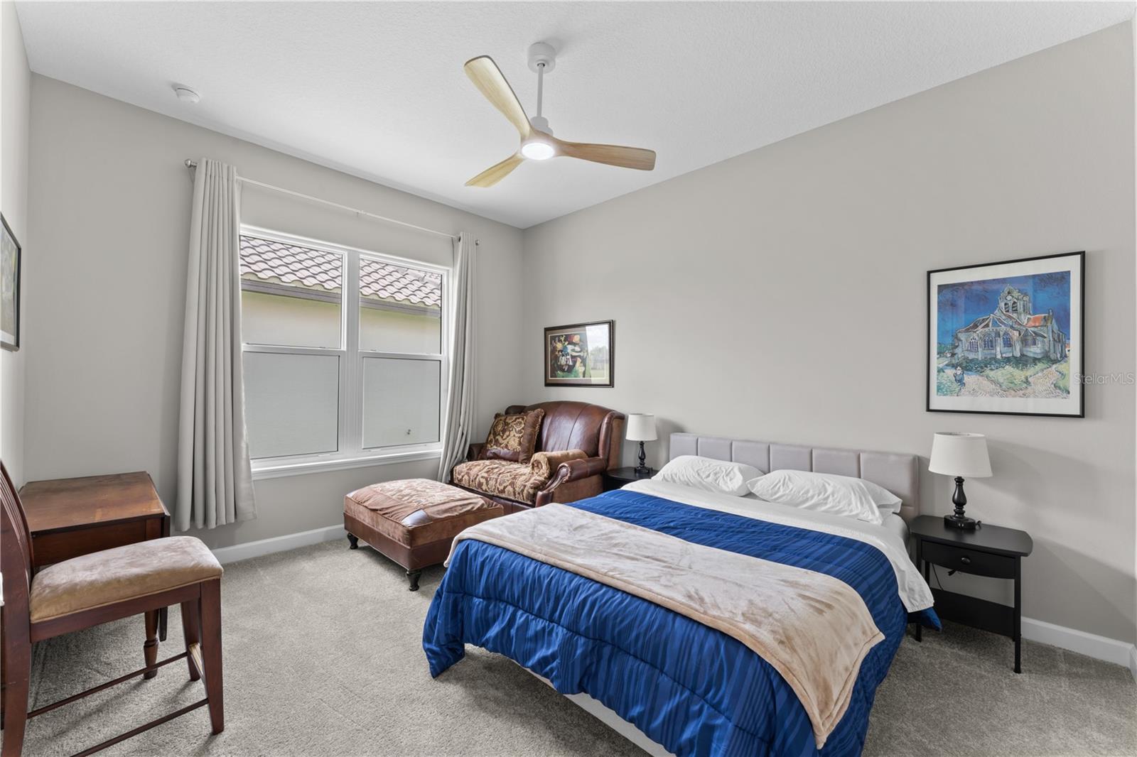 Image 30 of 57 For 215 Hampton Loop