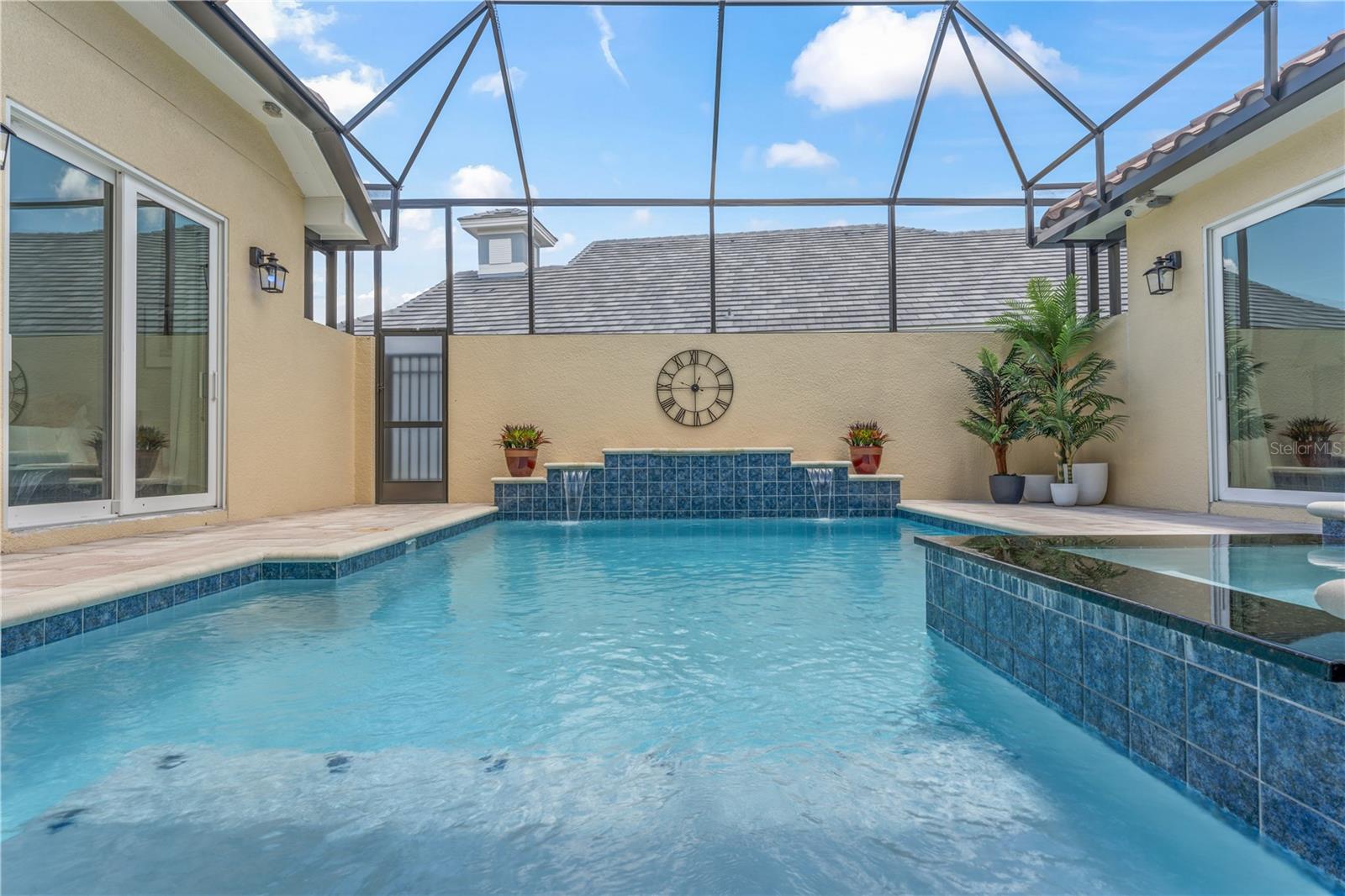 Image 39 of 57 For 215 Hampton Loop