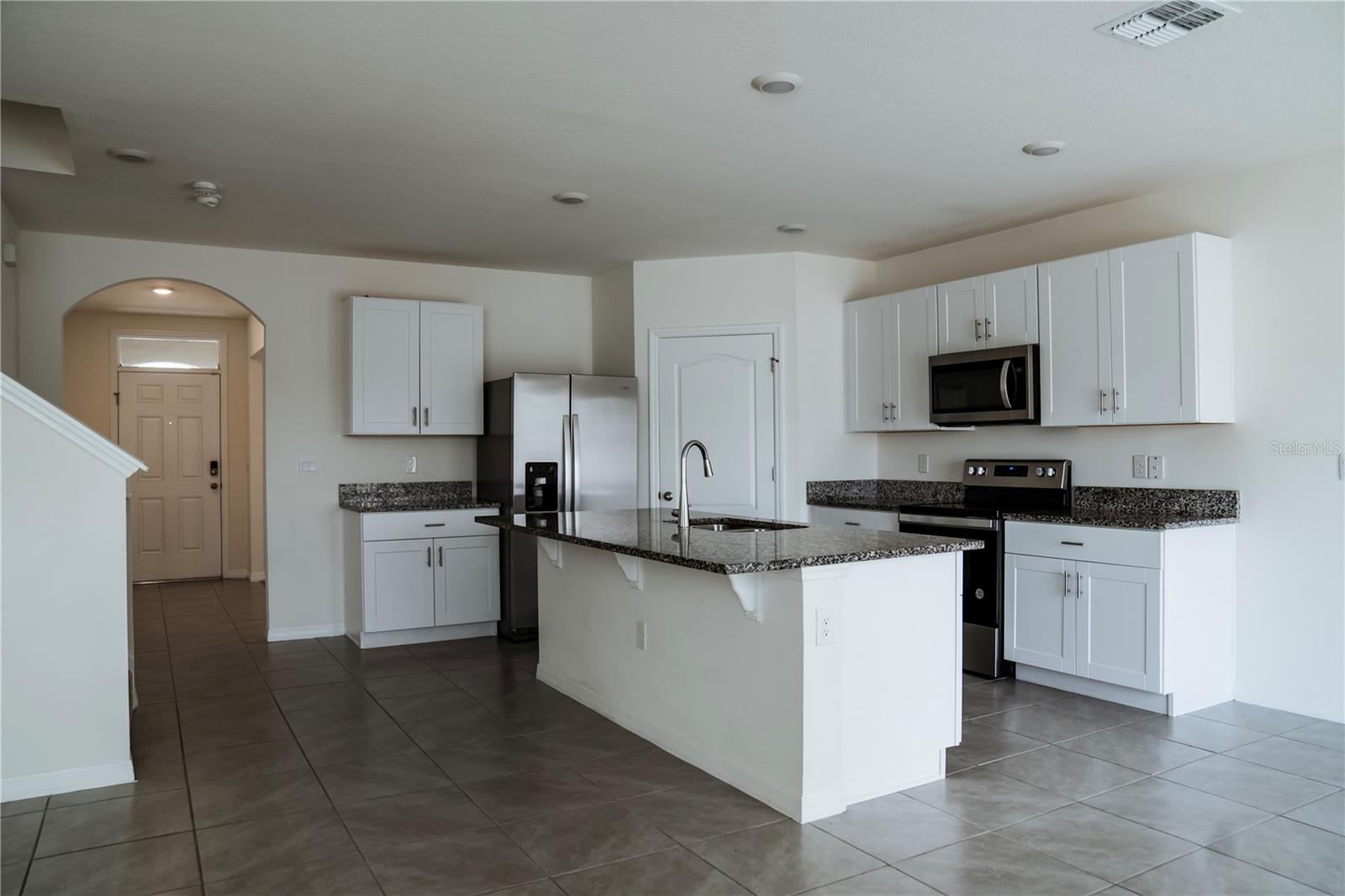 Image 4 of 6 For 1677 Barberry Drive