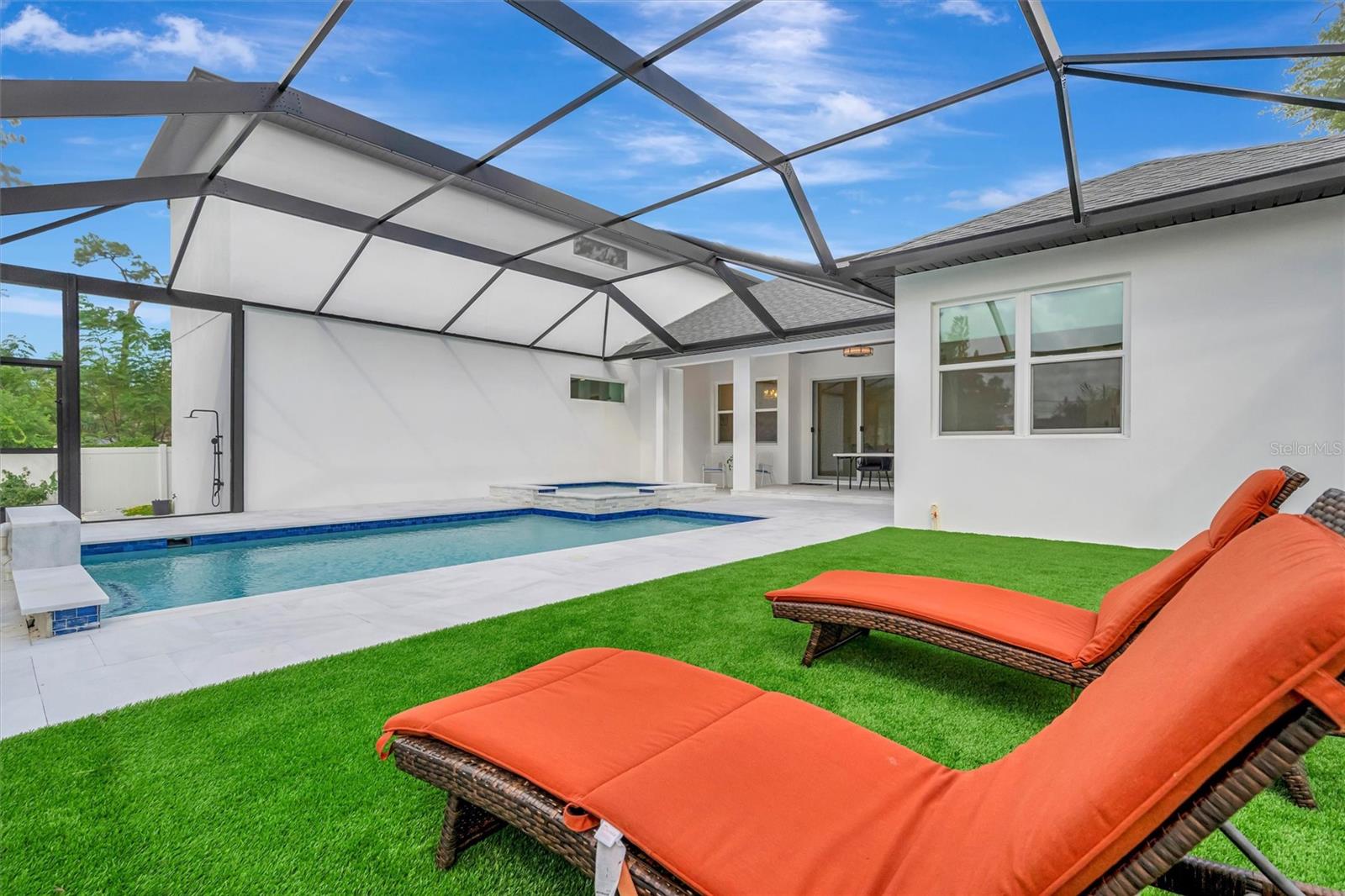 Image 3 of 47 For 916 Highland Street