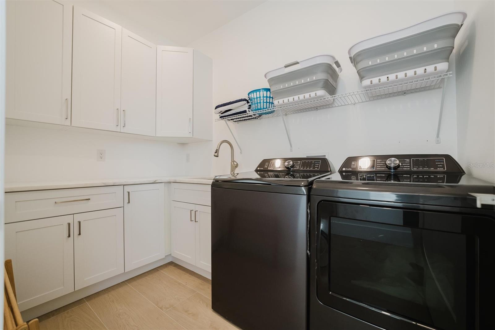 Image 38 of 47 For 916 Highland Street