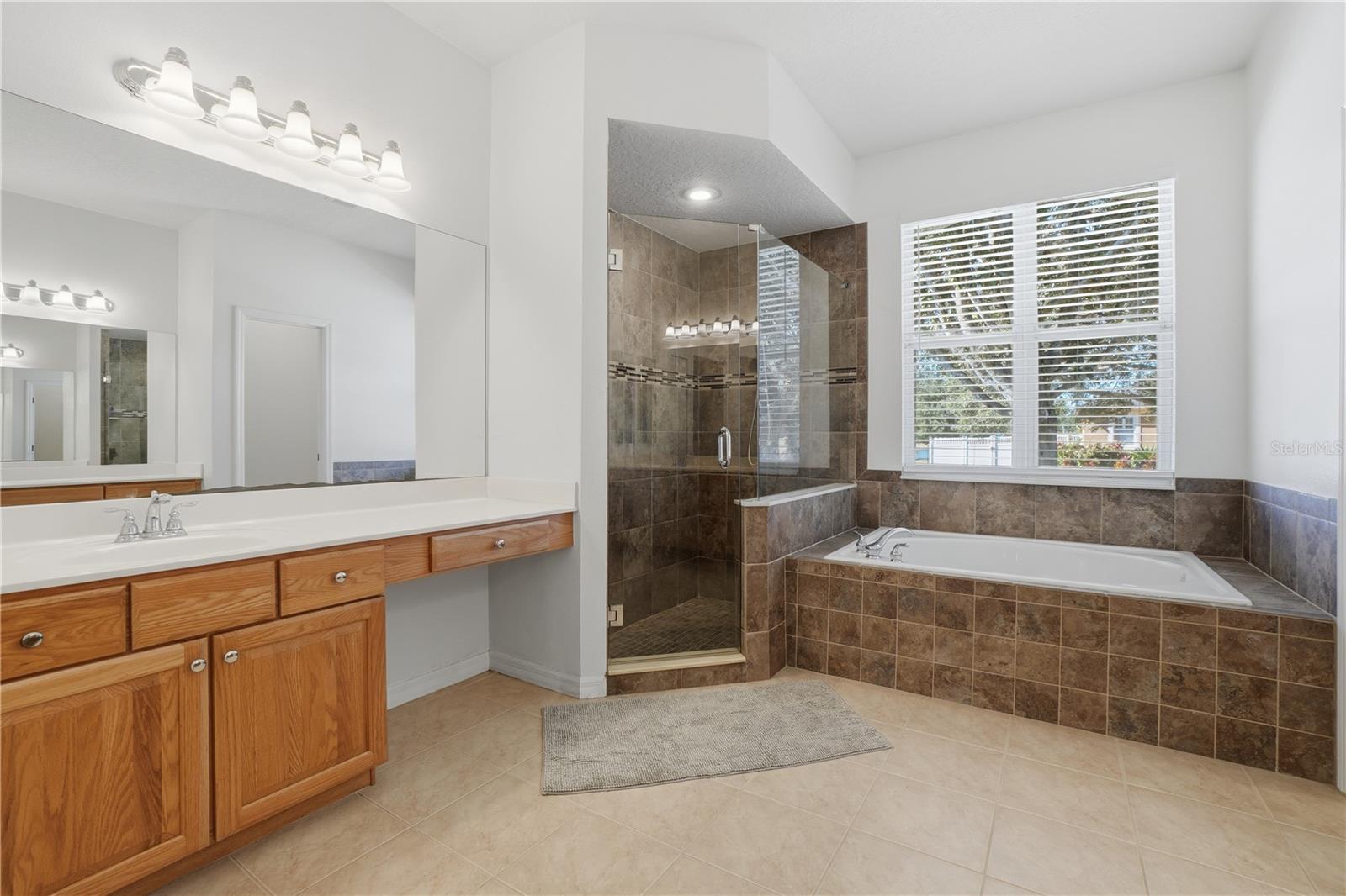 Image 19 of 48 For 245 Nandina Terrace