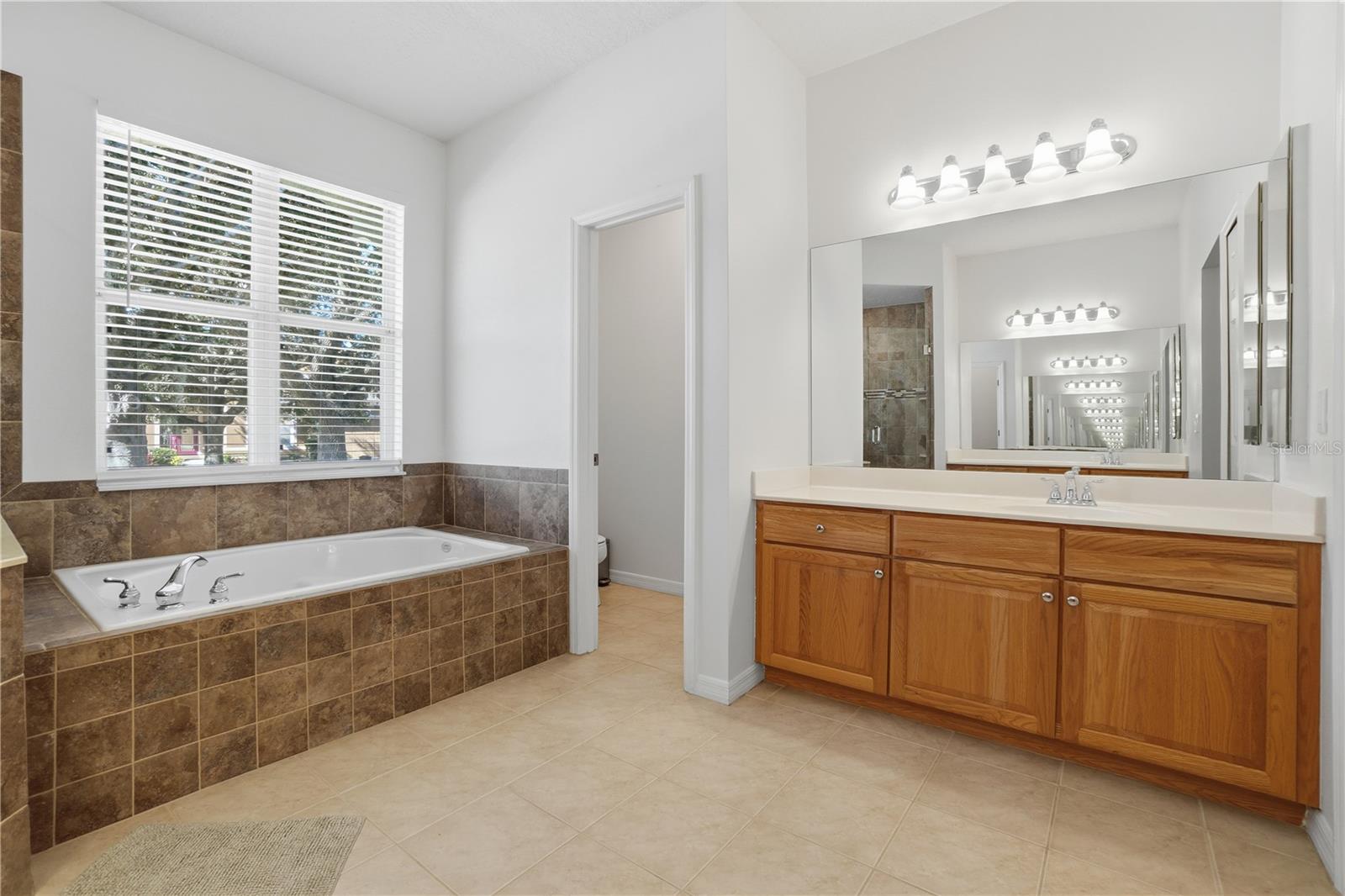 Image 20 of 48 For 245 Nandina Terrace