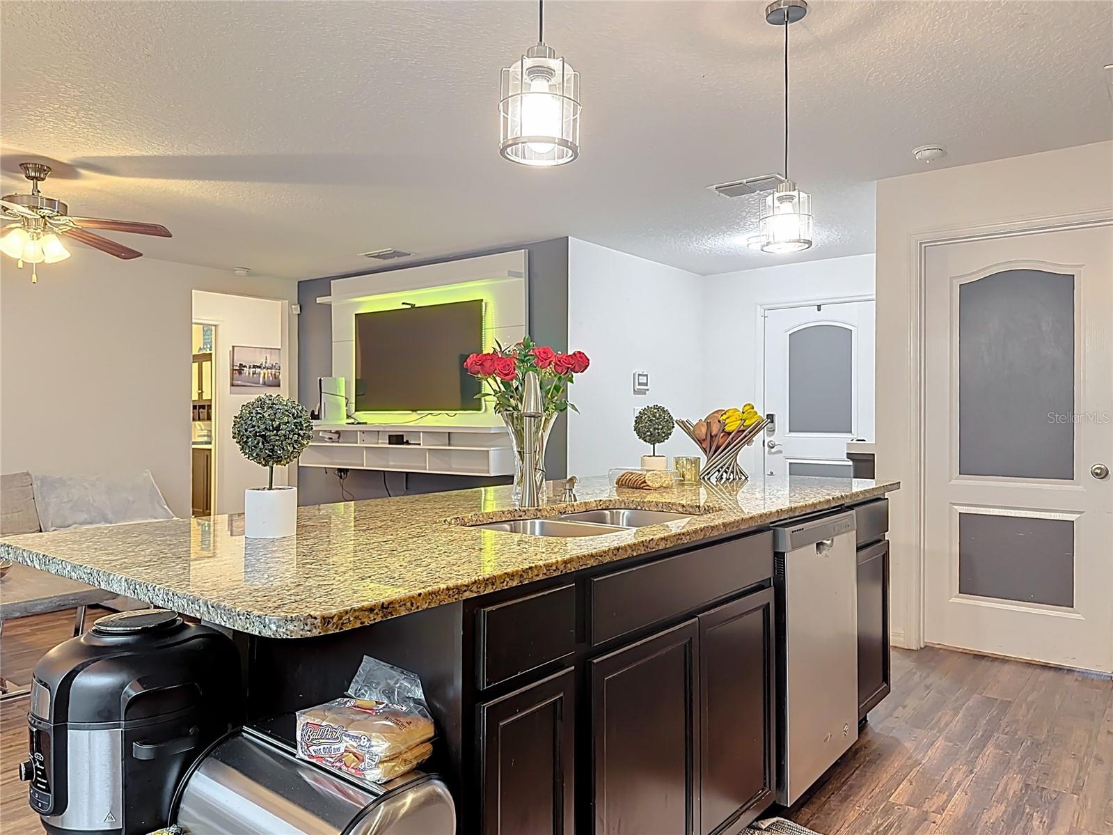 Image 16 of 48 For 35725 Rose Moss Avenue