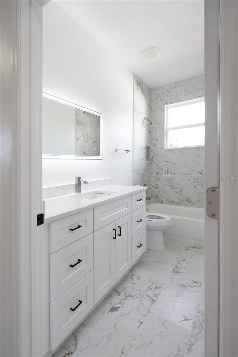 Image 24 of 39 For 3669 Glover Lane