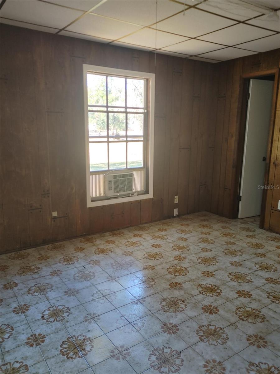 Image 12 of 21 For 1838 145th Avenue Road