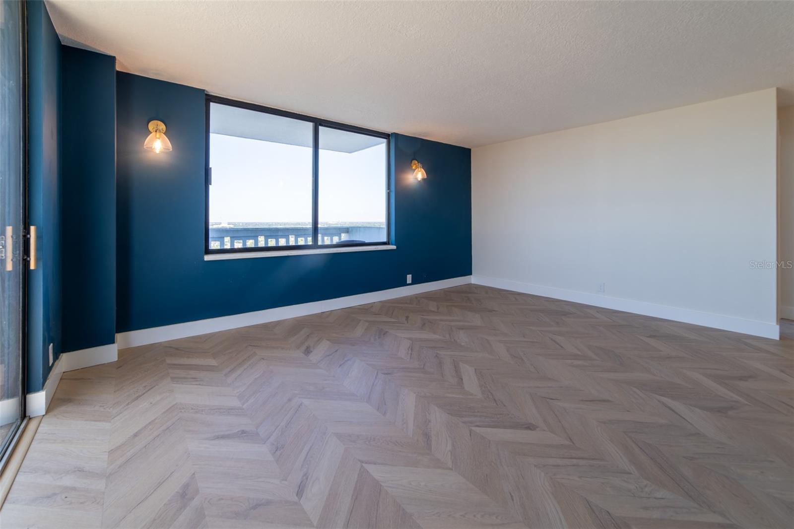 Image 15 of 39 For 400 Colonial Drive 1504