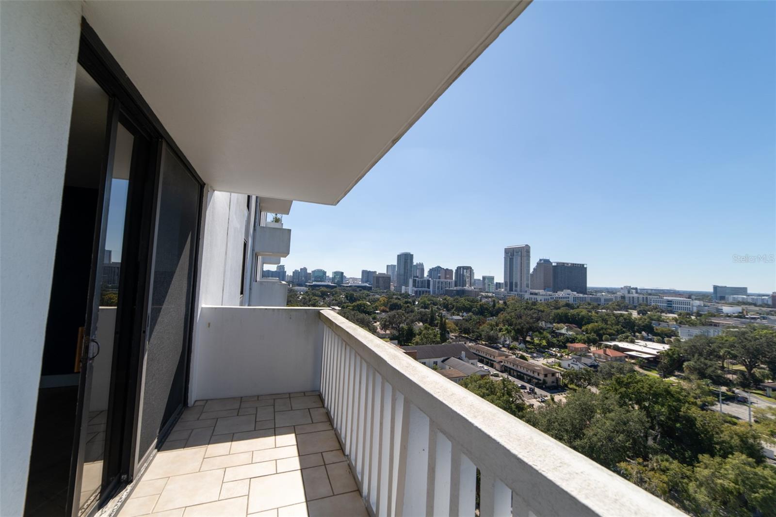 Image 20 of 39 For 400 Colonial Drive 1504