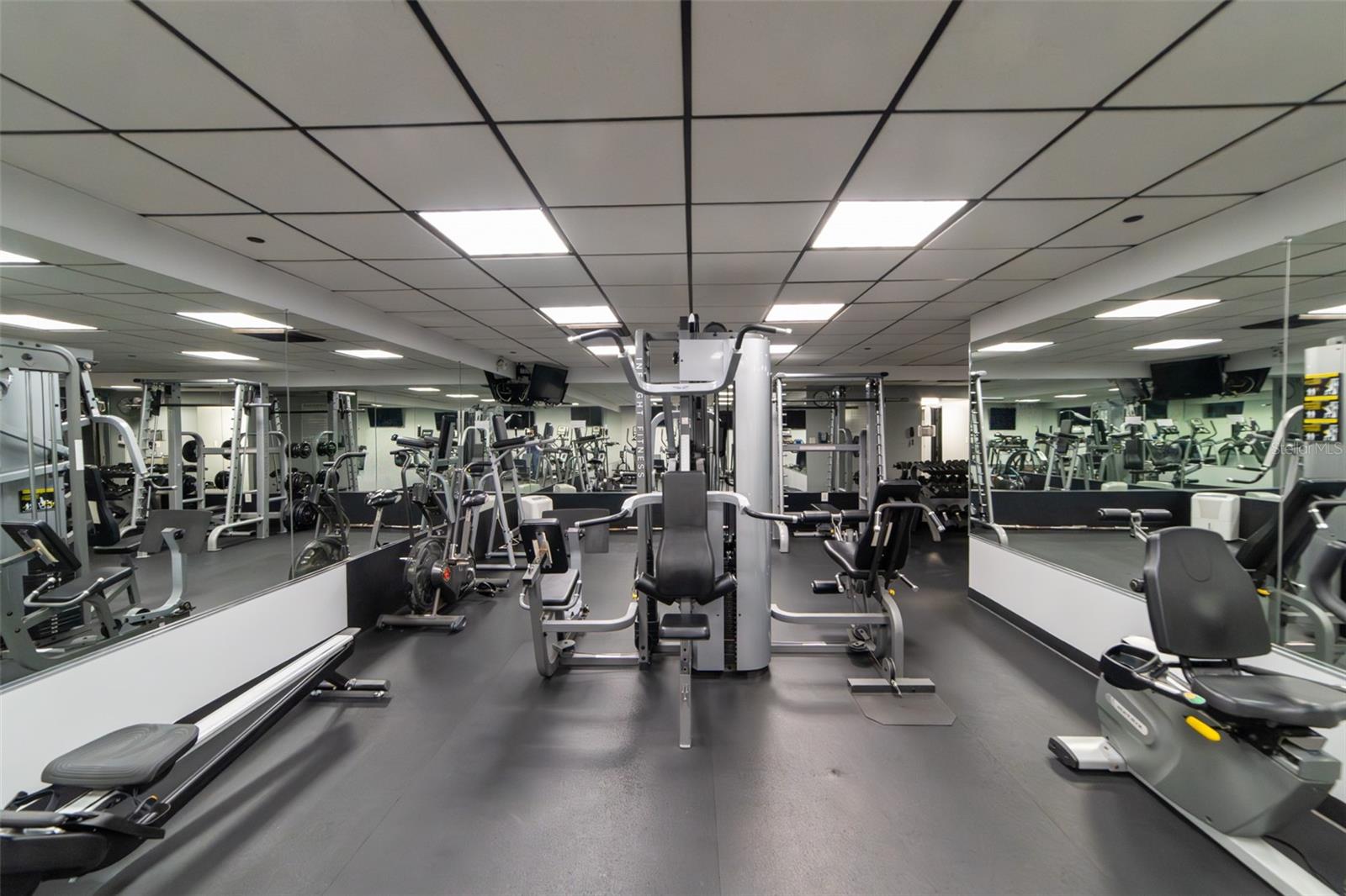 Image 29 of 39 For 400 Colonial Drive 1504