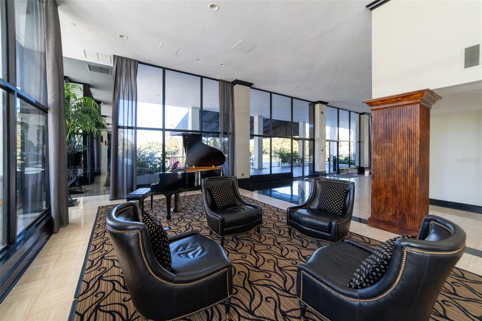 Image 32 of 39 For 400 Colonial Drive 1504