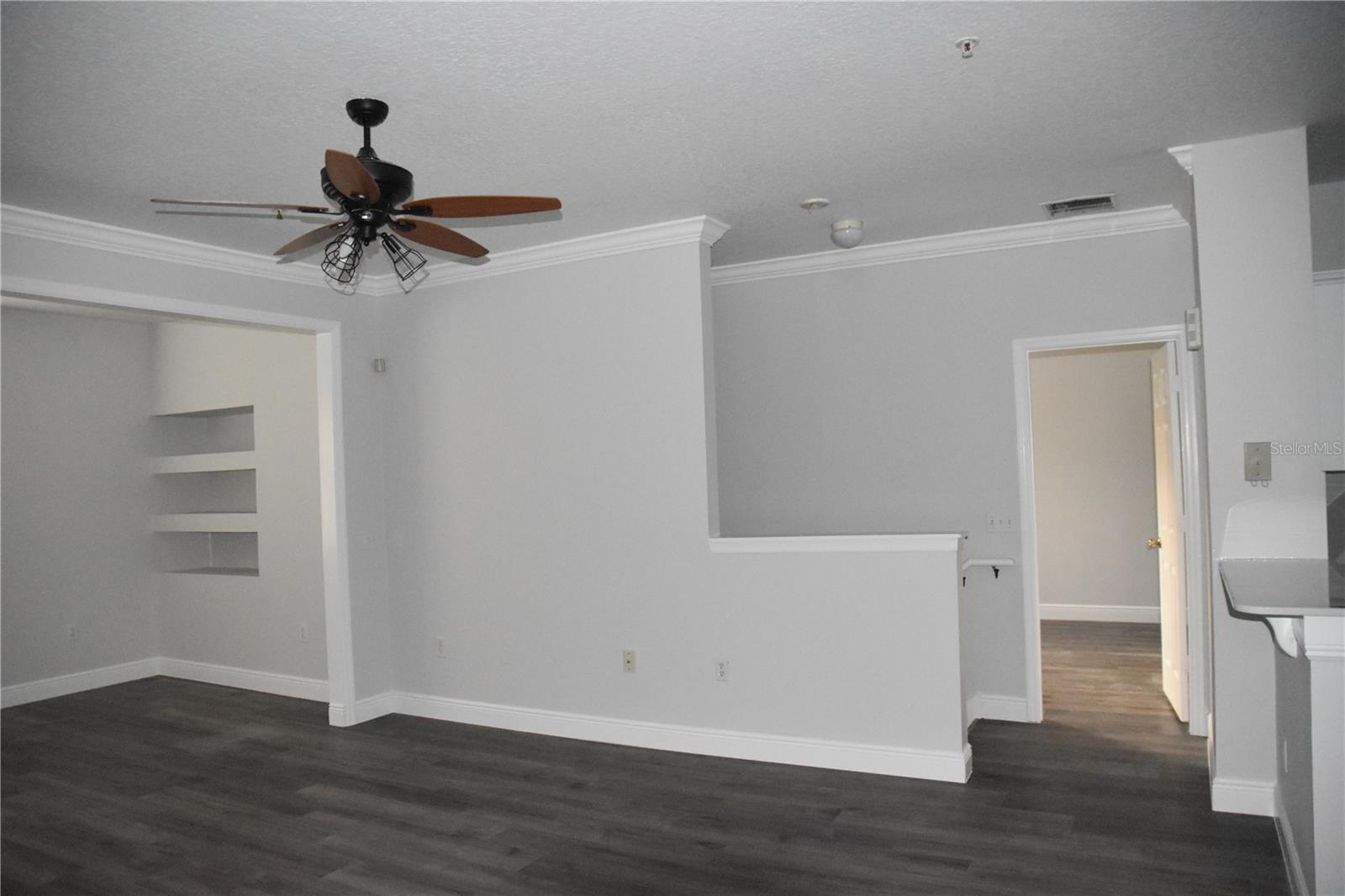 Image 19 of 48 For 316 Southern Pecan Circle 205