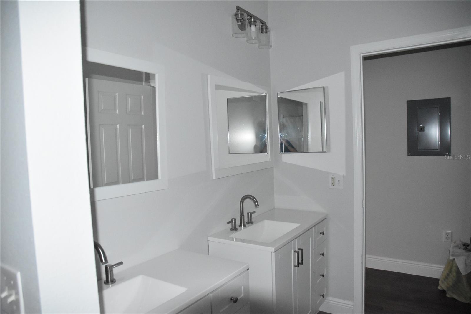 Image 26 of 48 For 316 Southern Pecan Circle 205