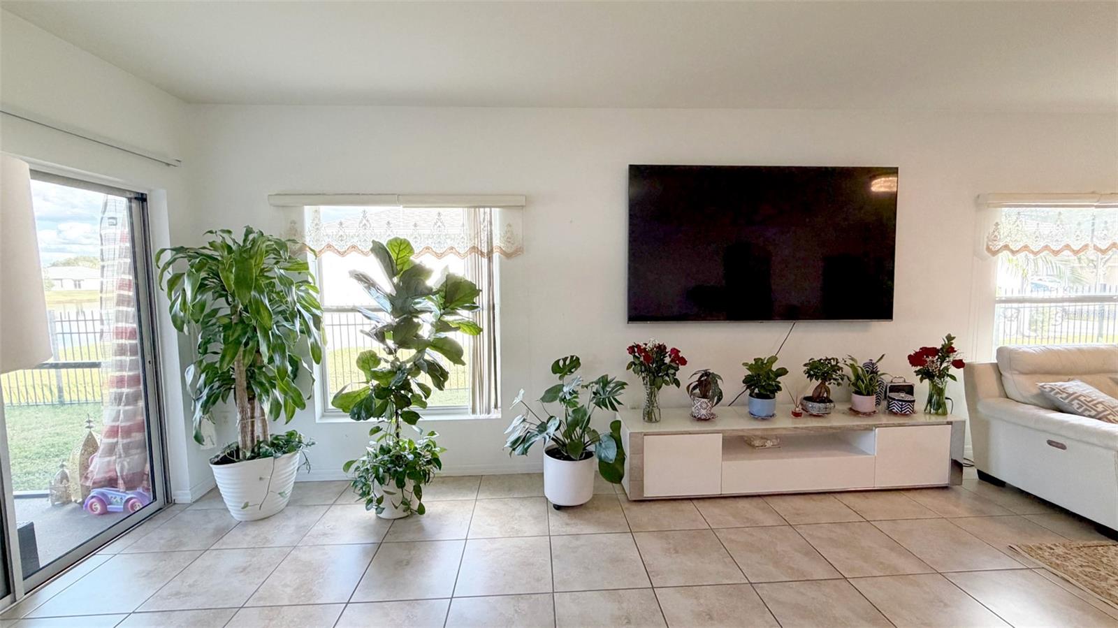 Image 13 of 37 For 4619 Cabalerro Trail