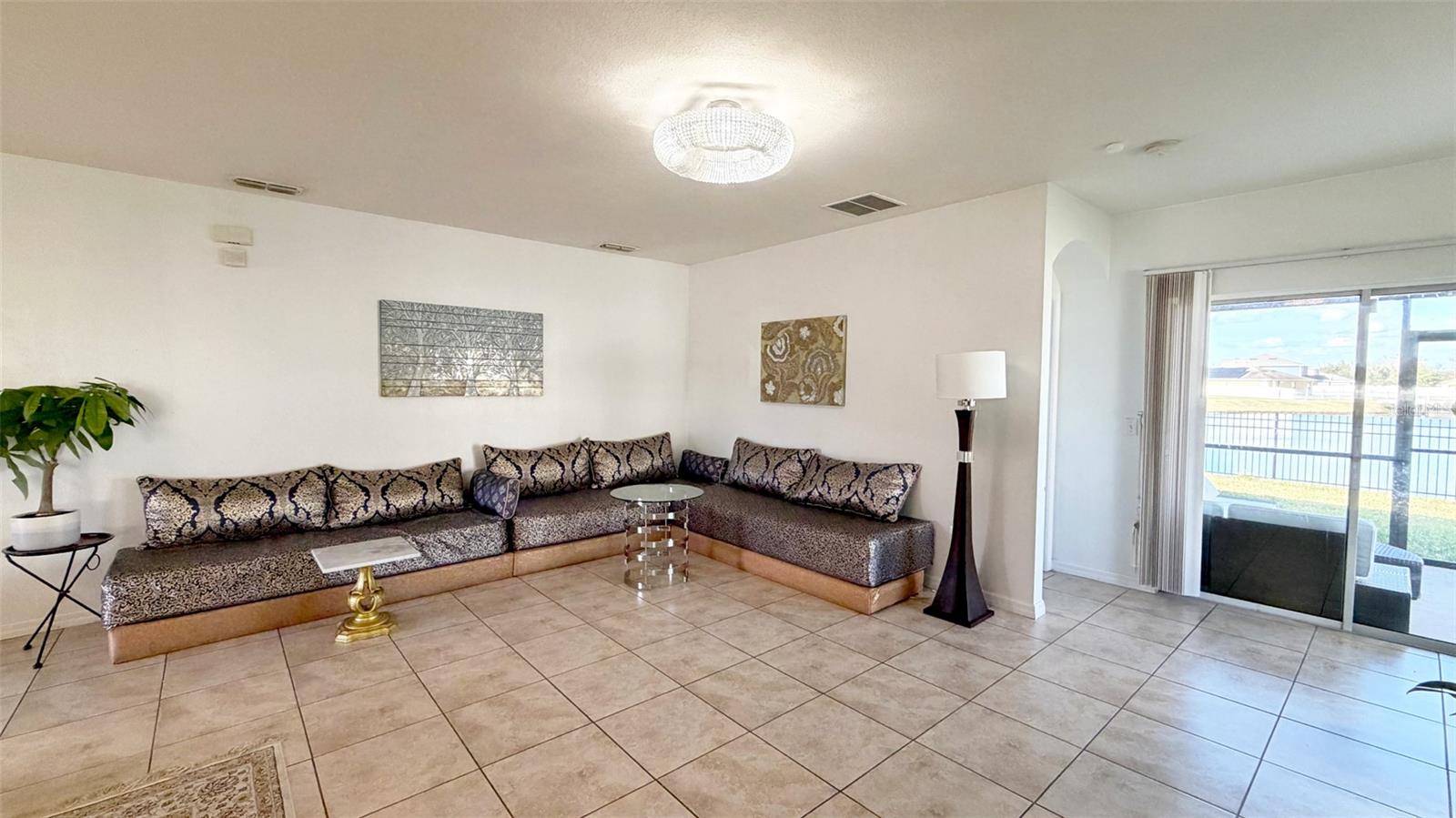 Image 14 of 37 For 4619 Cabalerro Trail