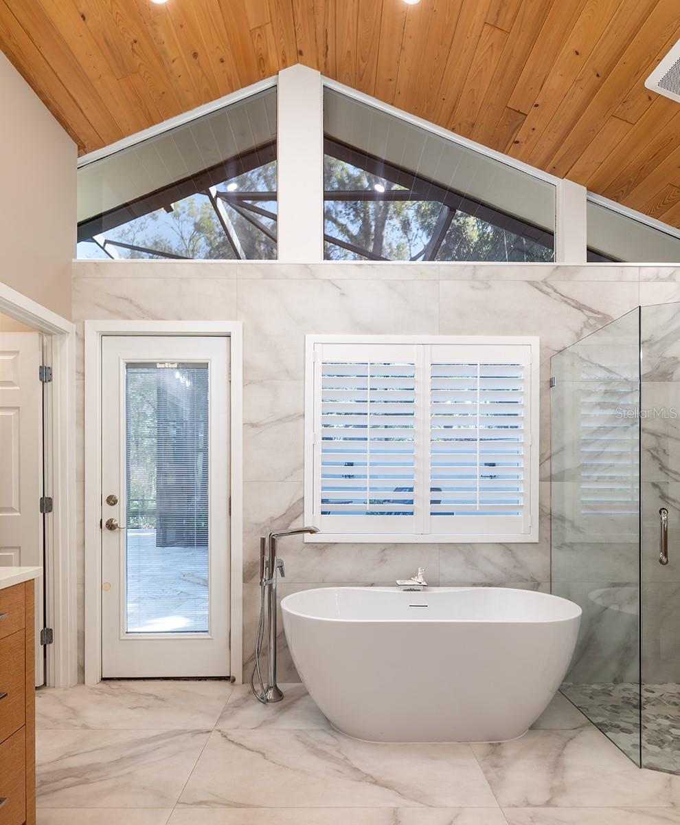 Image 20 of 49 For 195 Spring Lake Drive