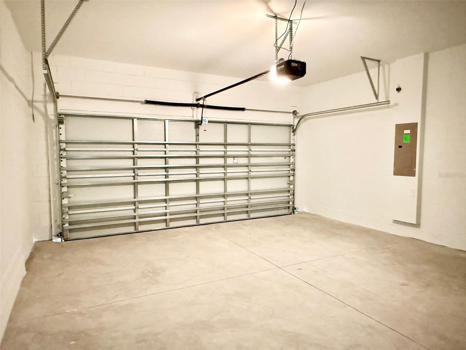 Image 32 of 43 For 2777 Arbor Dune Avenue