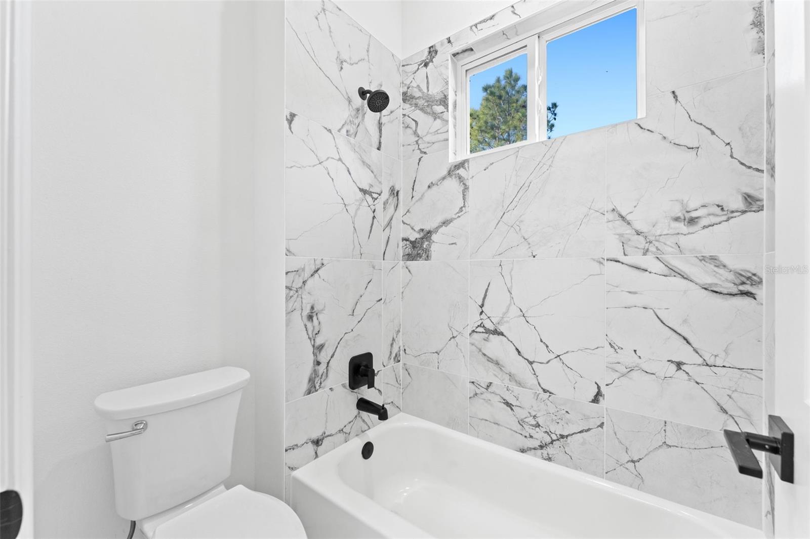 Image 22 of 44 For 18806 Seaview Street