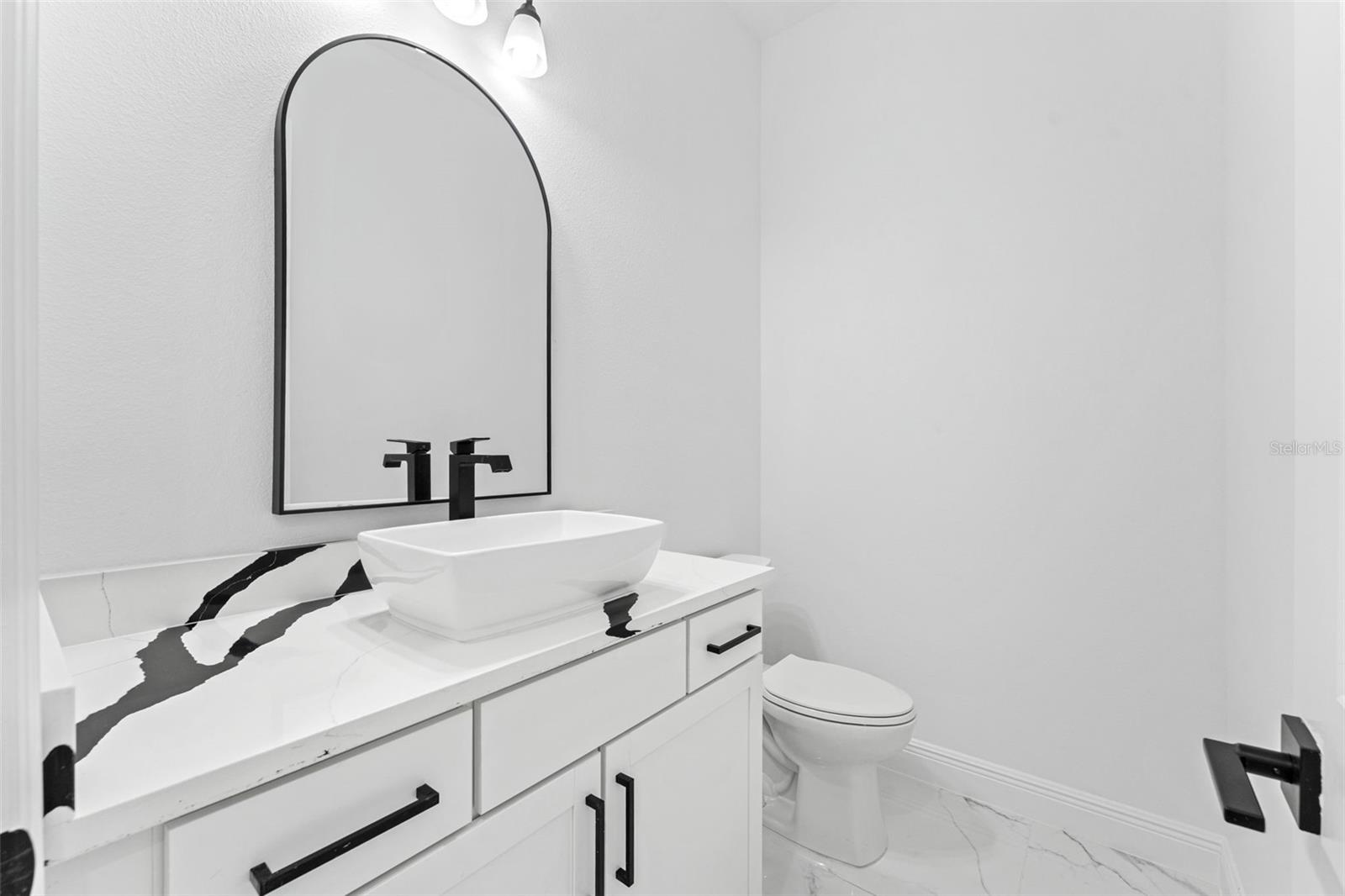 Image 25 of 44 For 18806 Seaview Street