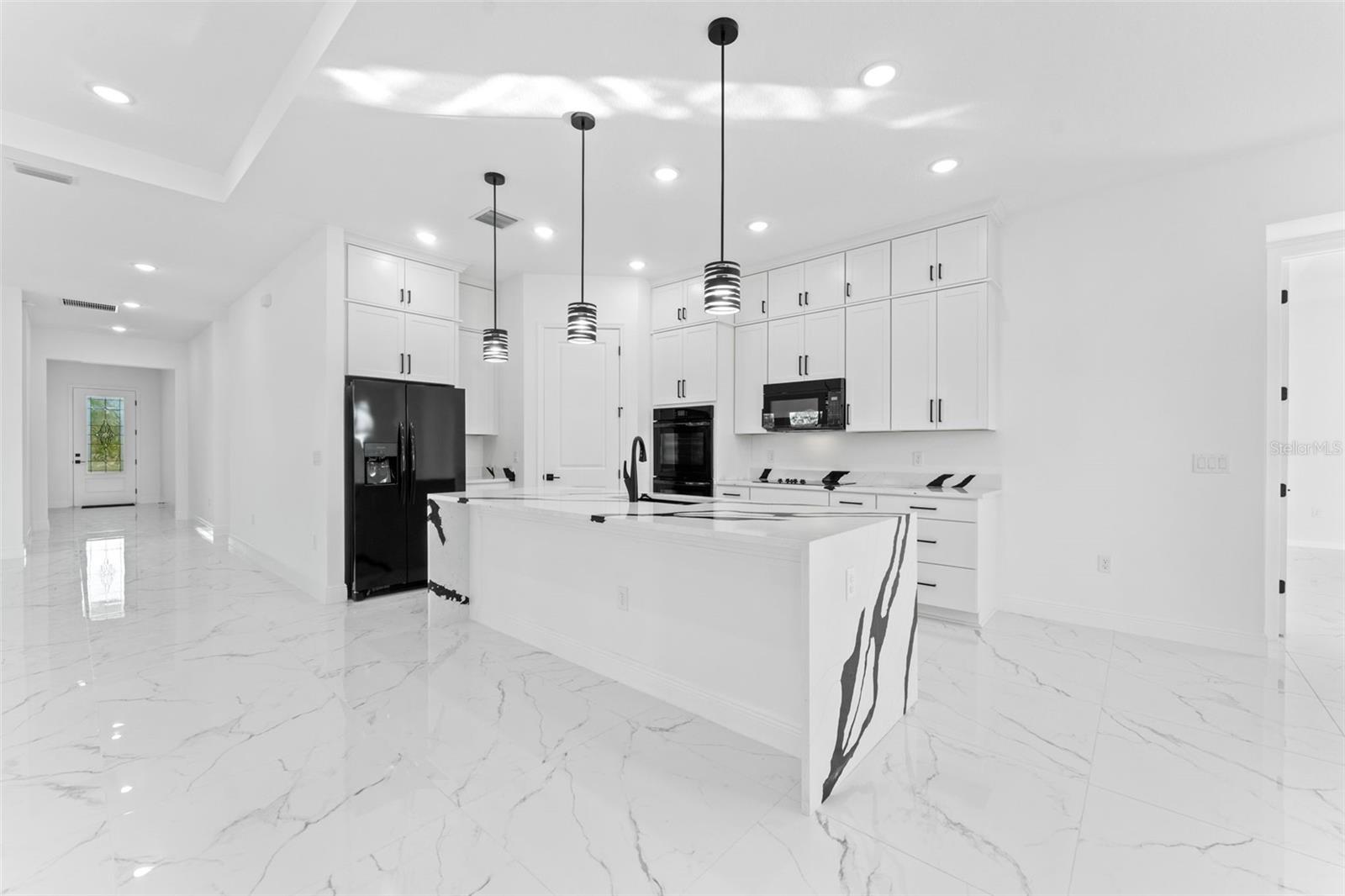 Image 9 of 44 For 18806 Seaview Street