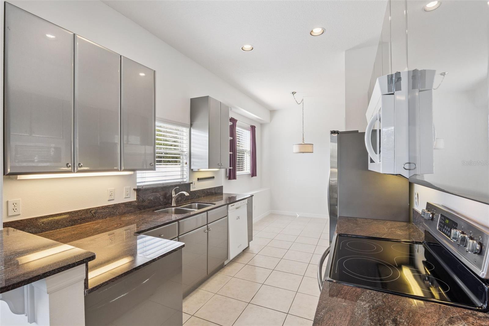 Image 17 of 34 For 44 Heather Green Court