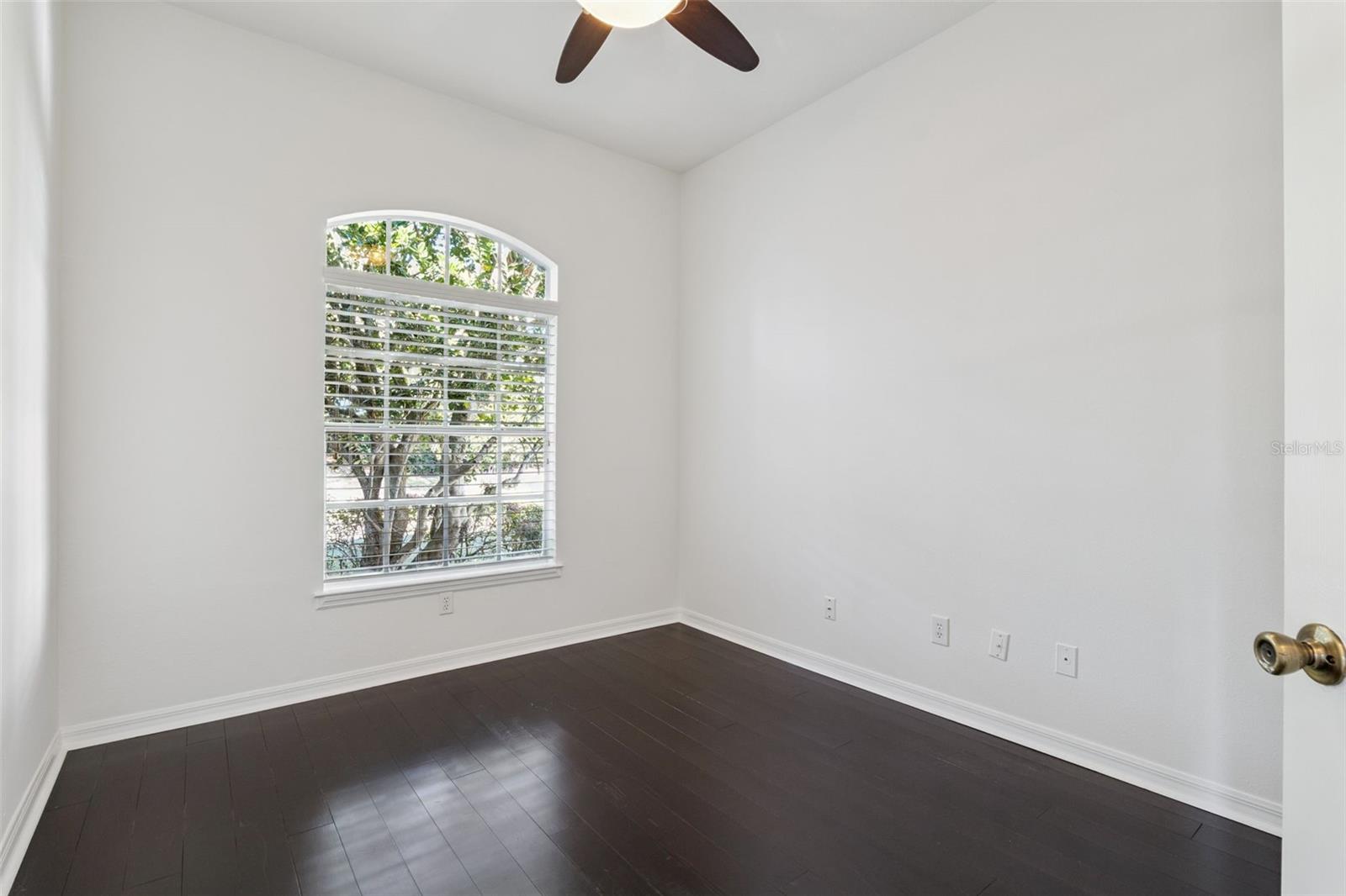 Image 24 of 34 For 44 Heather Green Court