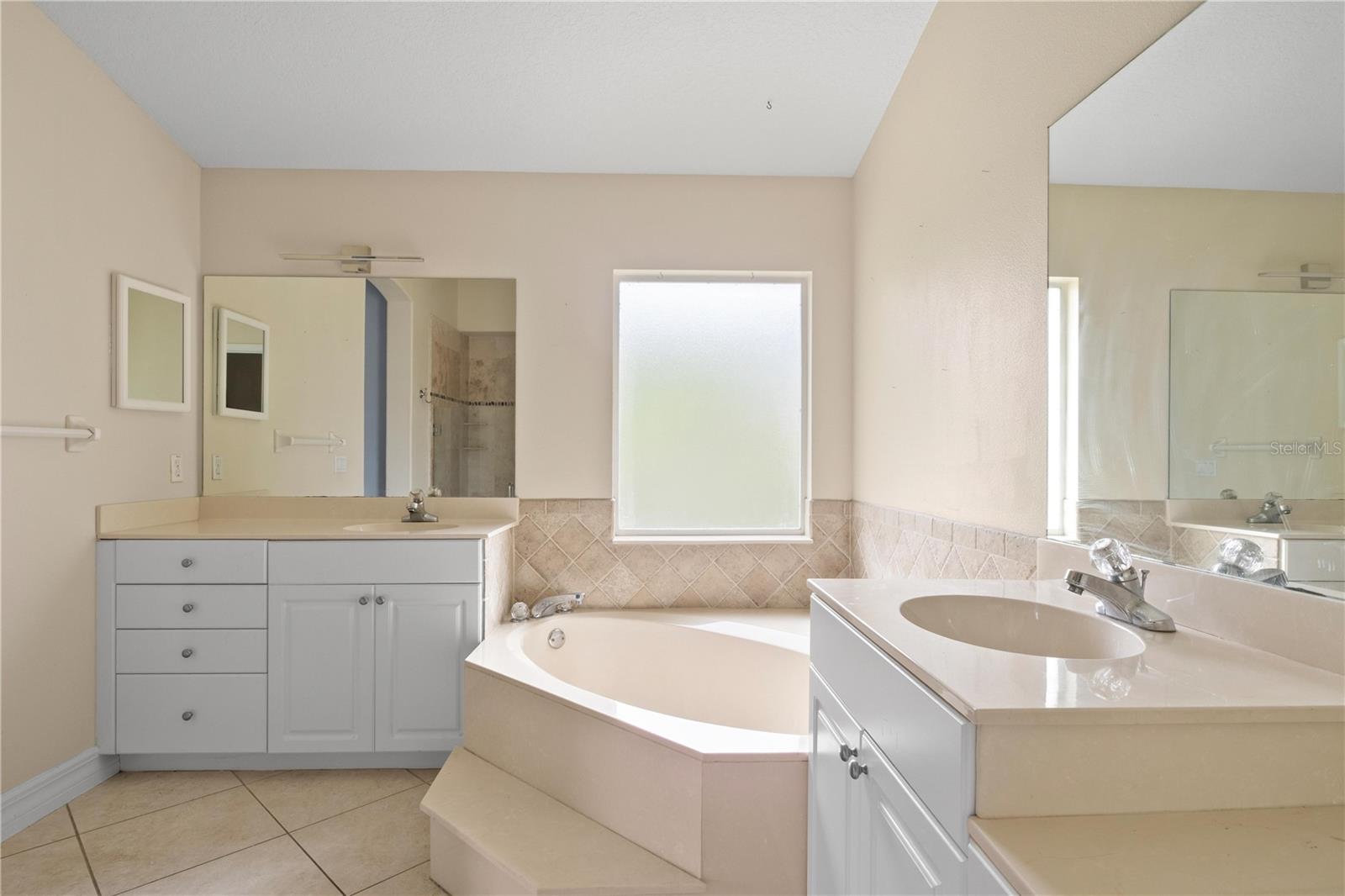 Image 14 of 29 For 52 Cormorant Circle