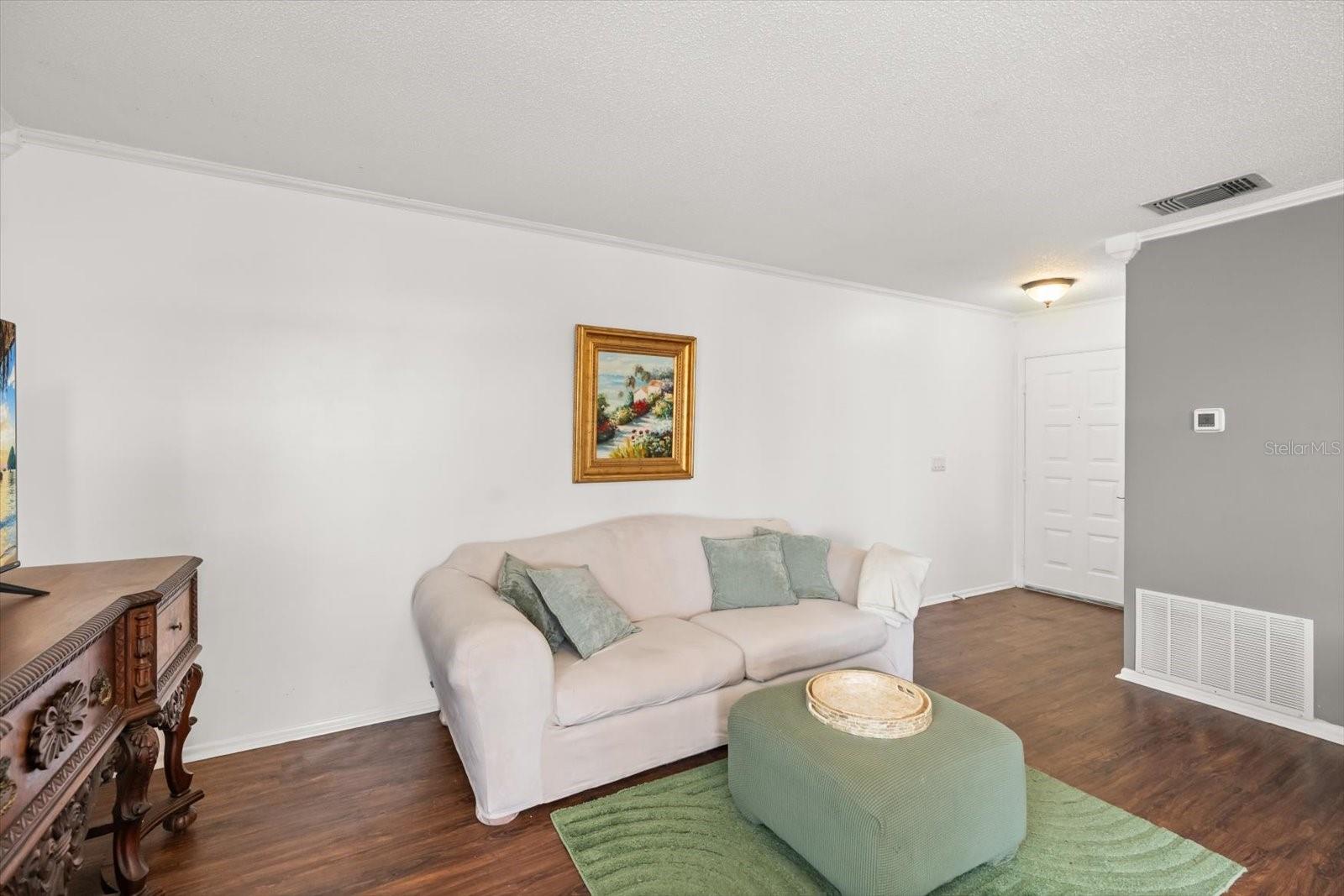 Image 16 of 28 For 337 Kirkcaldy Drive