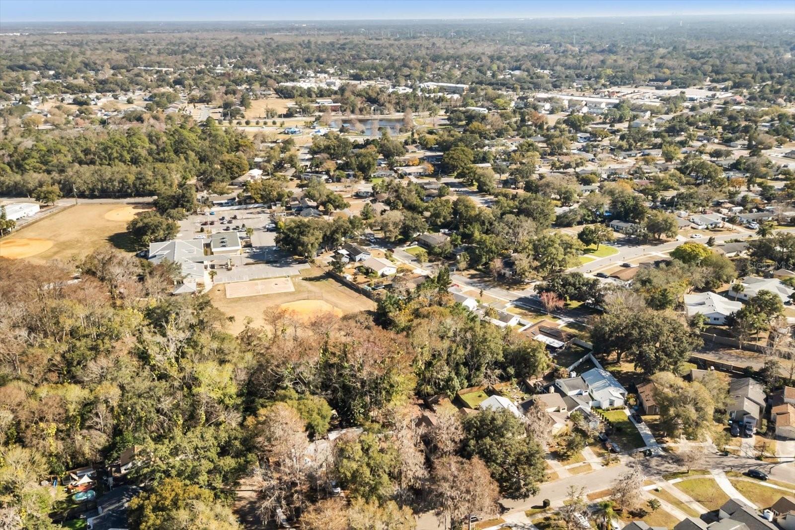 Image 24 of 28 For 337 Kirkcaldy Drive