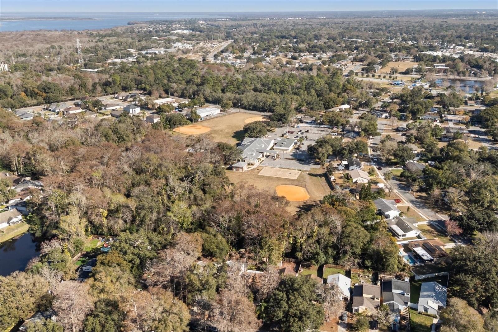 Image 25 of 28 For 337 Kirkcaldy Drive