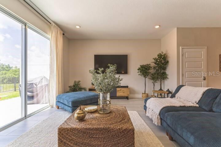 Image 13 of 31 For 7842 Spectrum Drive