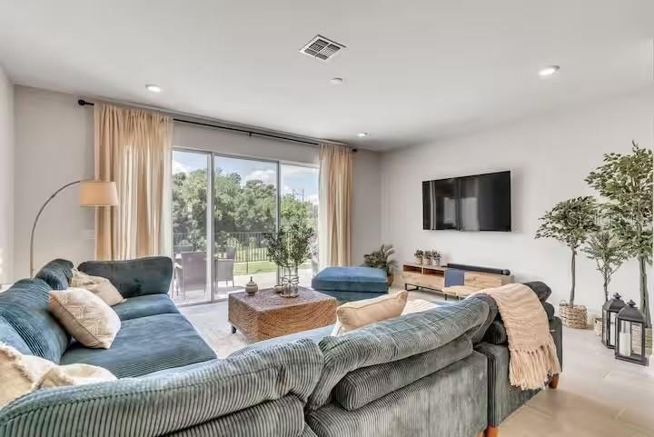 Image 21 of 31 For 7842 Spectrum Drive