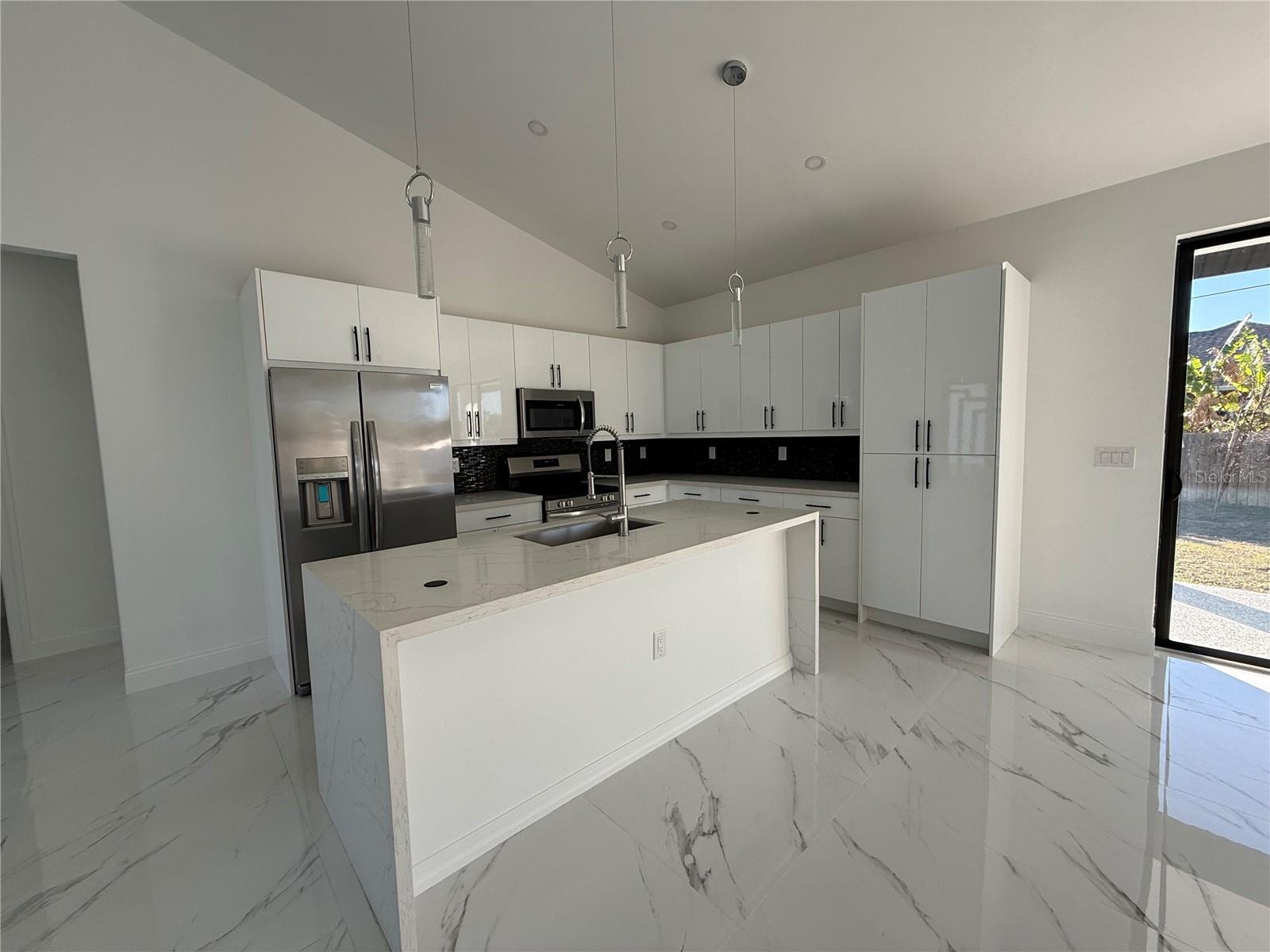 Image 5 of 16 For 2620 22nd Avenue