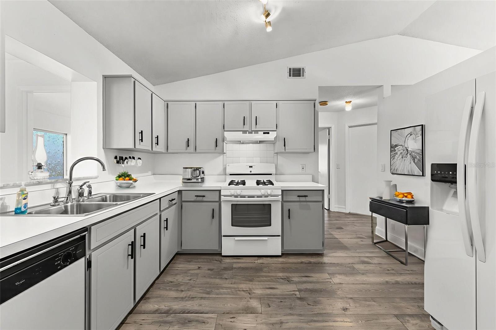 Image 12 of 50 For 2317 Woodleaf Court