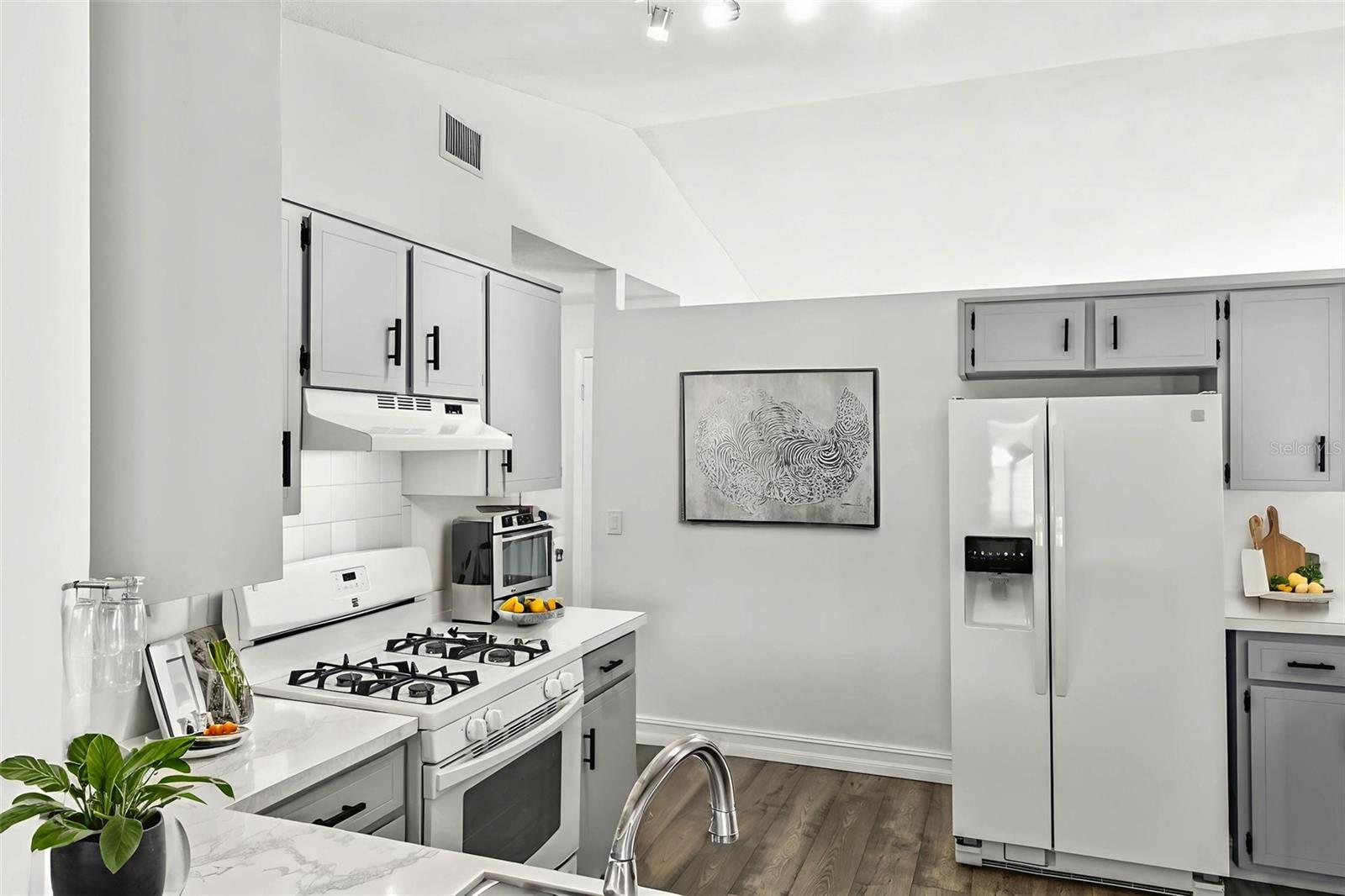 Image 13 of 50 For 2317 Woodleaf Court