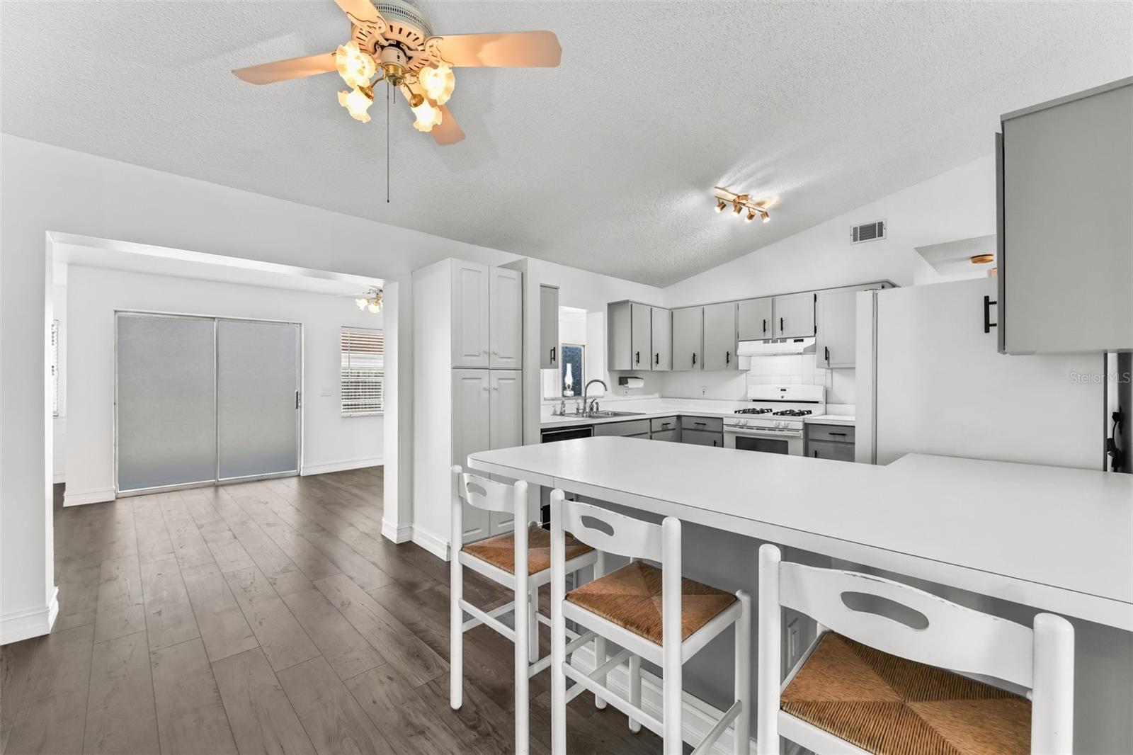 Image 15 of 50 For 2317 Woodleaf Court