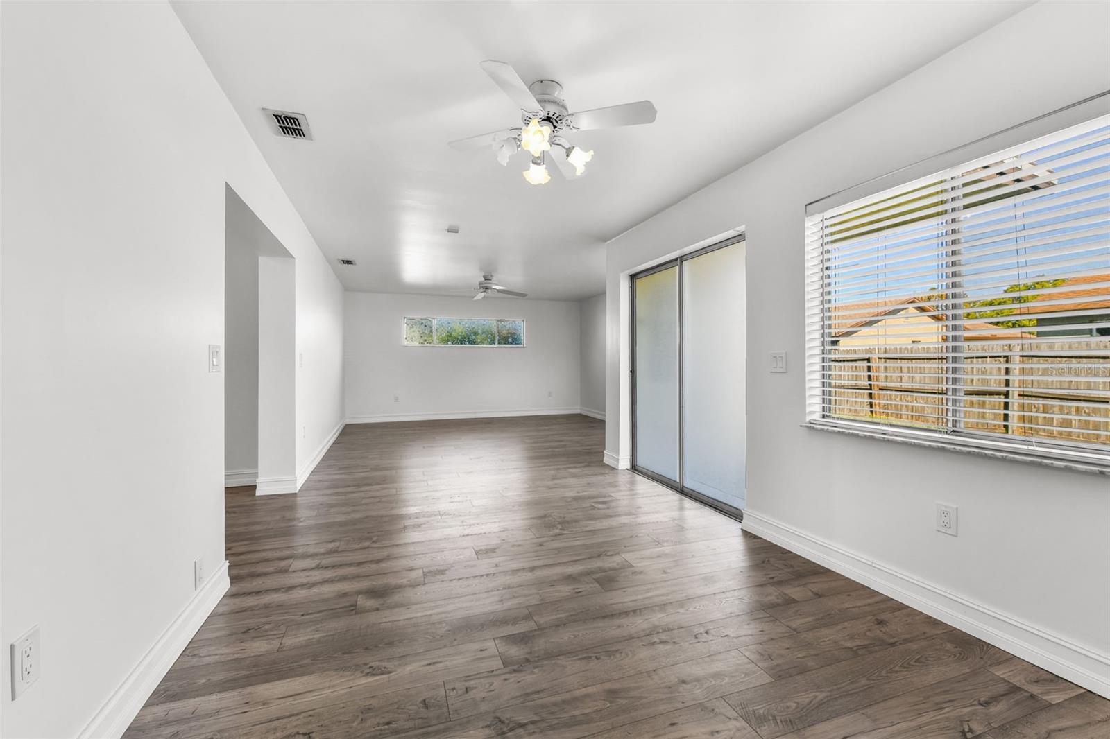 Image 18 of 50 For 2317 Woodleaf Court