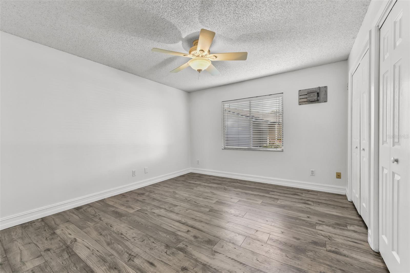 Image 21 of 50 For 2317 Woodleaf Court