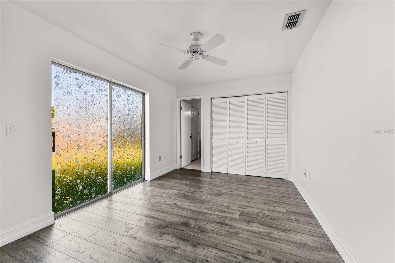 Image 24 of 50 For 2317 Woodleaf Court