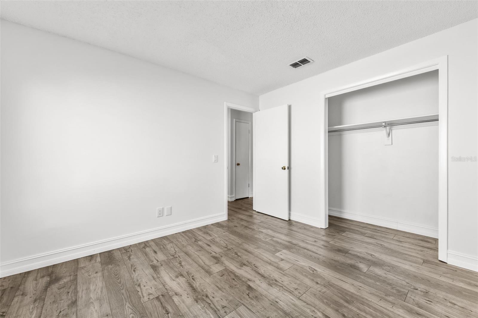 Image 32 of 50 For 2317 Woodleaf Court