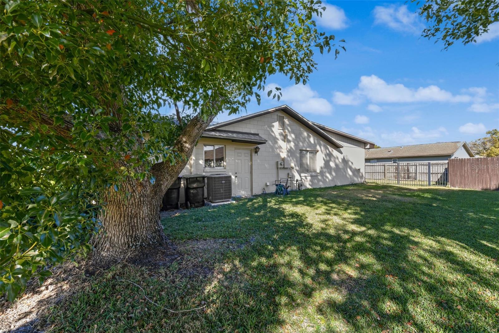 Image 38 of 50 For 2317 Woodleaf Court