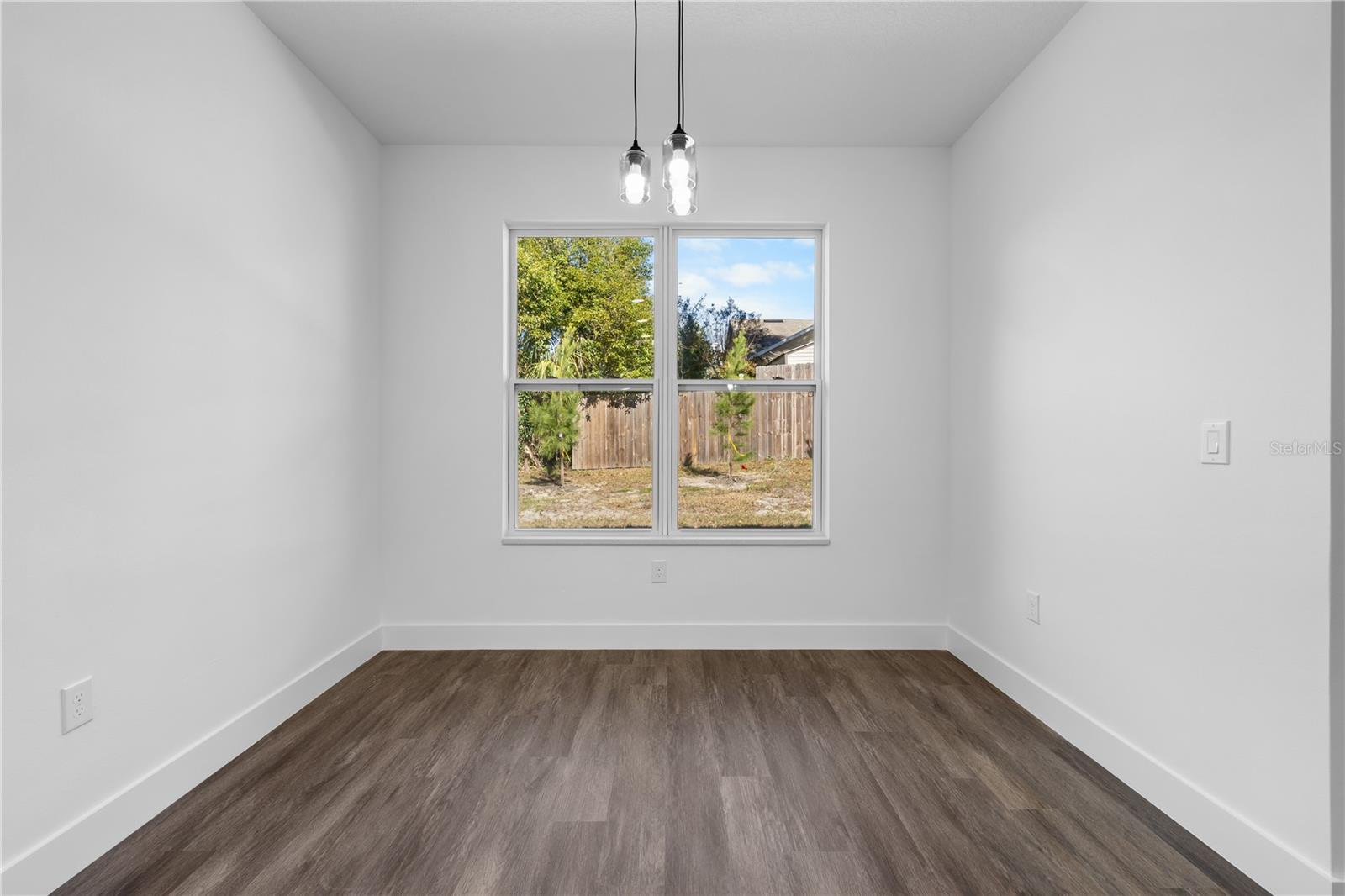 Image 15 of 50 For 143 Barrington Avenue