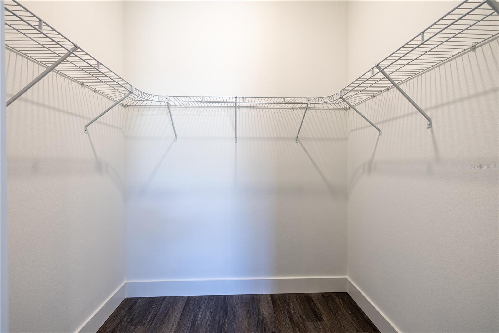 Image 31 of 50 For 143 Barrington Avenue