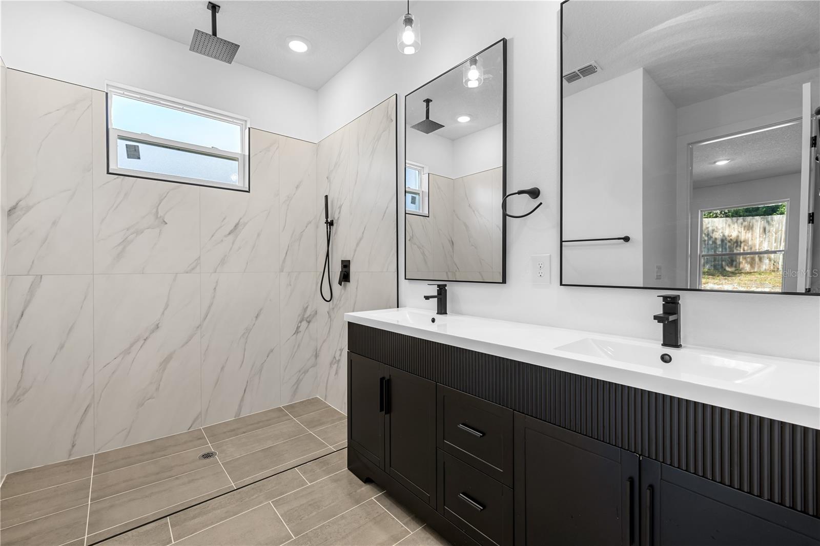 Image 33 of 50 For 143 Barrington Avenue