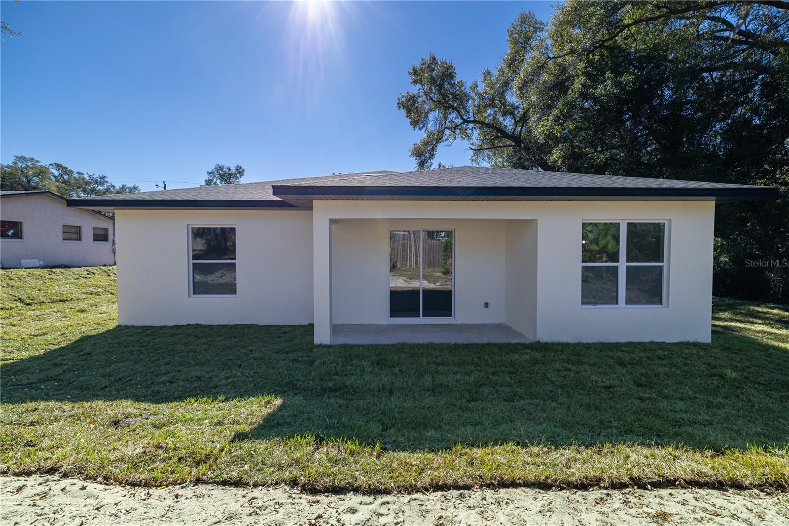 Image 40 of 50 For 143 Barrington Avenue