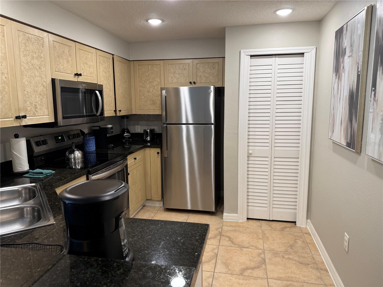 Image 21 of 47 For 8601 Worldquest Boulevard 3105