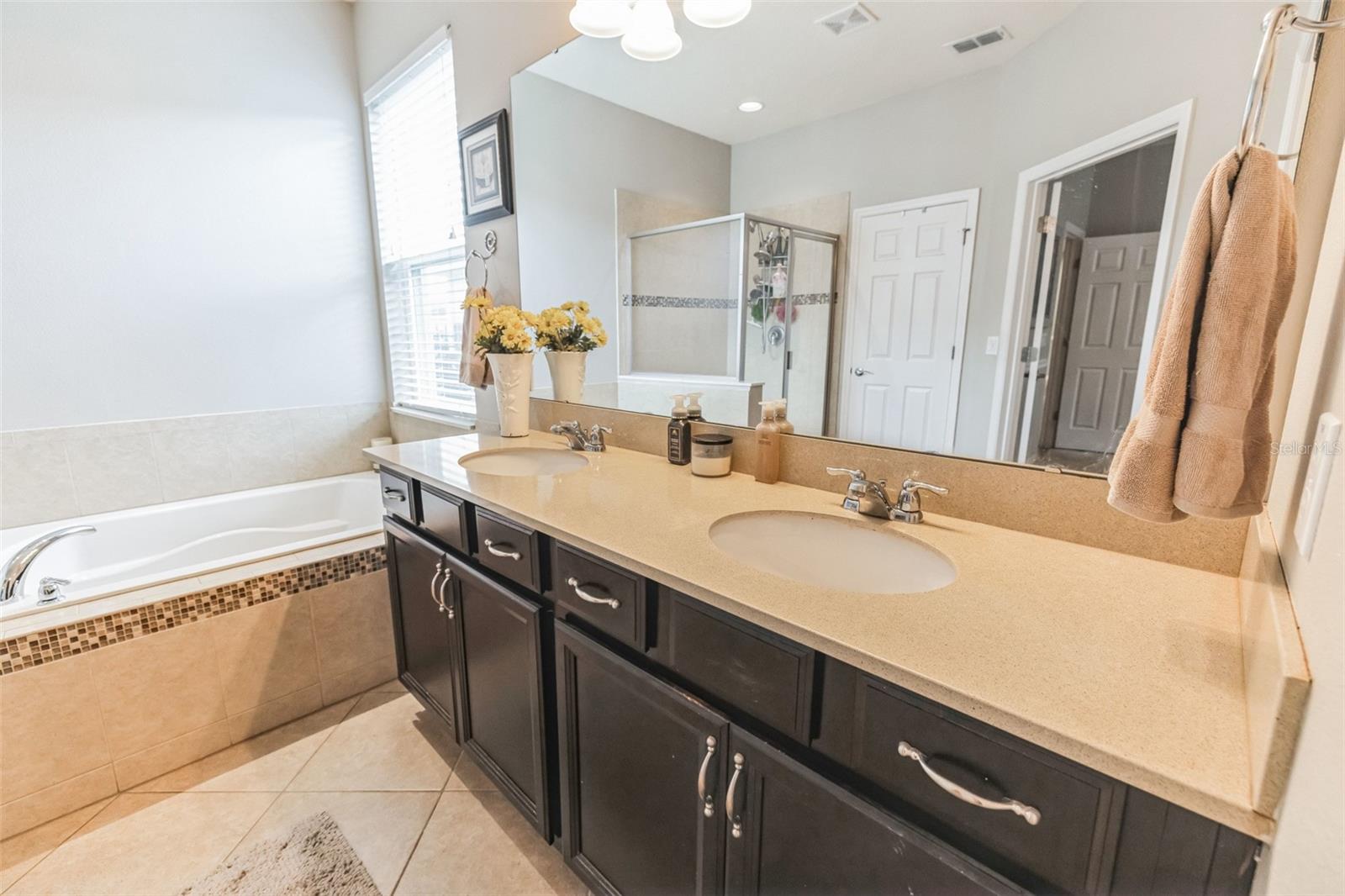 Image 21 of 57 For 3867 Wind Dancer Circle